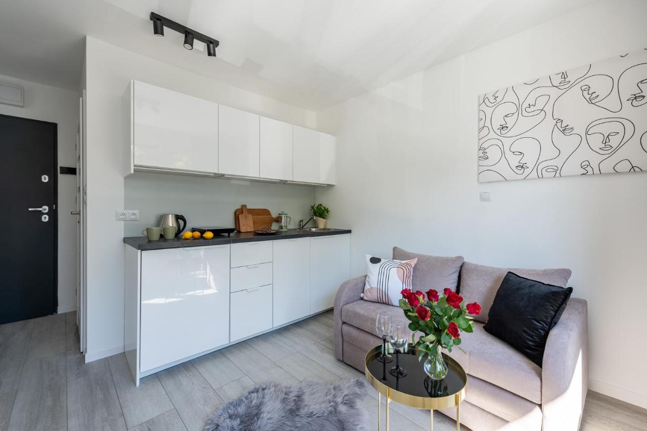 Batorego 220 - 450M Stacja Metra Pola Mokotowskie, 800M Biblioteka Narodowa - 20M Piekny Park Pola Mokotowskie - 800M Do Sgh - Wifi - Smart Tv - Good Apartments Varşova Dış mekan fotoğraf
