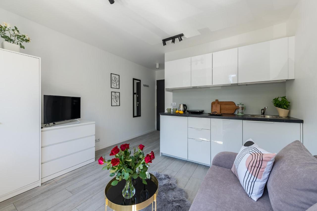 Batorego 220 - 450M Stacja Metra Pola Mokotowskie, 800M Biblioteka Narodowa - 20M Piekny Park Pola Mokotowskie - 800M Do Sgh - Wifi - Smart Tv - Good Apartments Varşova Dış mekan fotoğraf